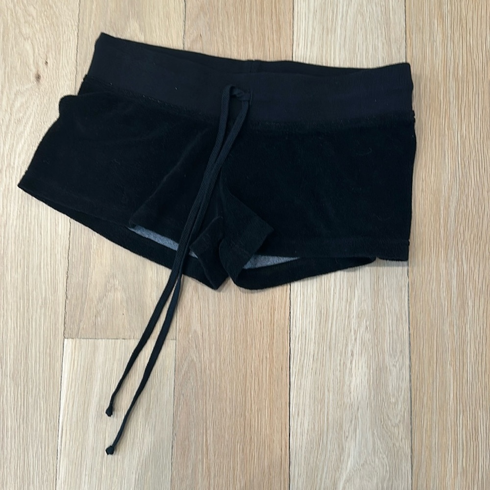 New with tags black junior hard tail terry short size M